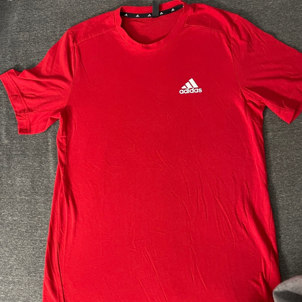 Adidas T-shirt
